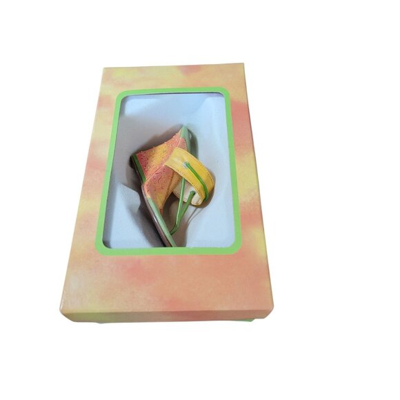Just The Right Shoe 25522 Spring Fever Miniature Resin Shoe by Raine 2004 - Picture 8 of 9